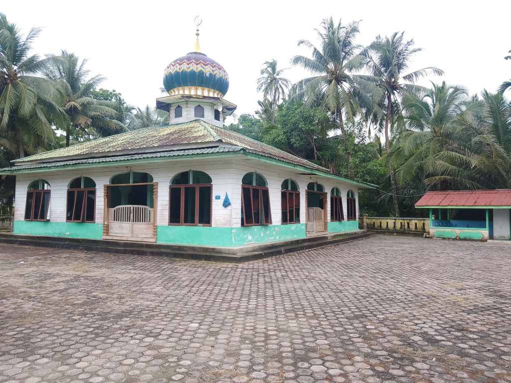 Masjid Al-Jihad tetap berdiri kokoh meski diterjang tsunami 26 Desember 2004